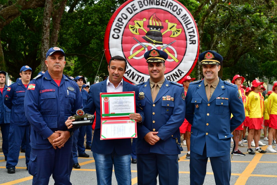 Governador de SC é agraciado com a Medalha Exército Brasileiro - ACN -  Agência Catarinense de Notícias